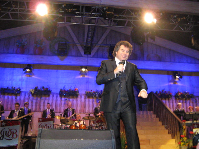 Andy Borg mit dem Musikanten Stadl auf Tournee